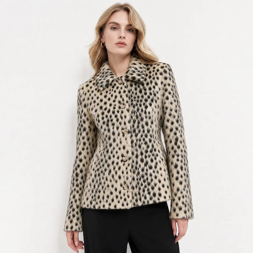 Women Winter Faux Fur Coat Leopard Print Fluffy Short Button Down Slim Fit 2026 Vintage Elegant Streetwear Outerwear 260916