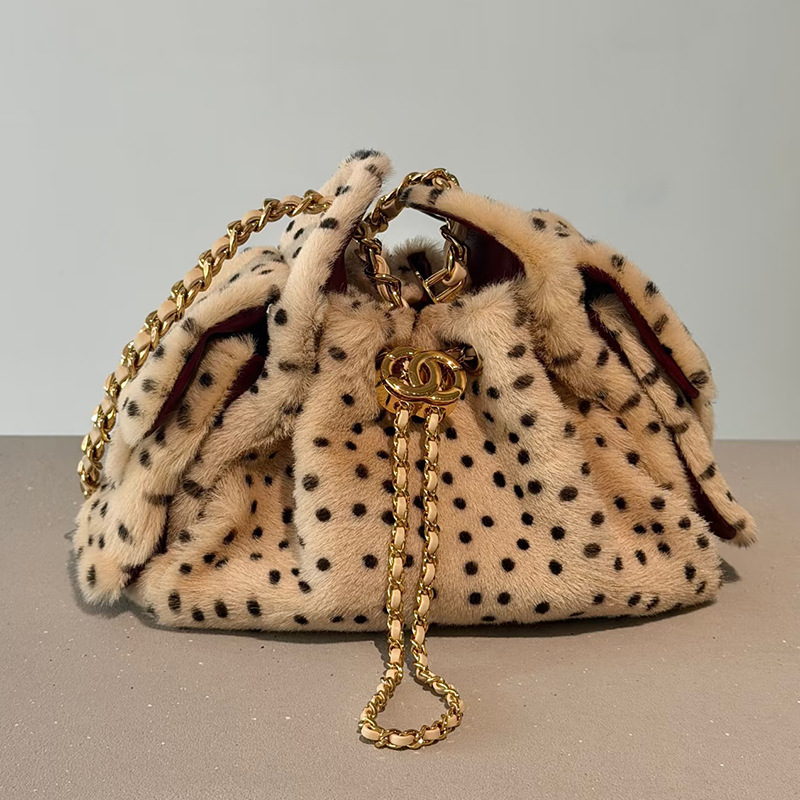 Luxury shoulder Bucket bag Winter Designer bag Polka Lamb Wool leather evening purse clutch handbags wallet on chain Totes Bag Envelope women fashio