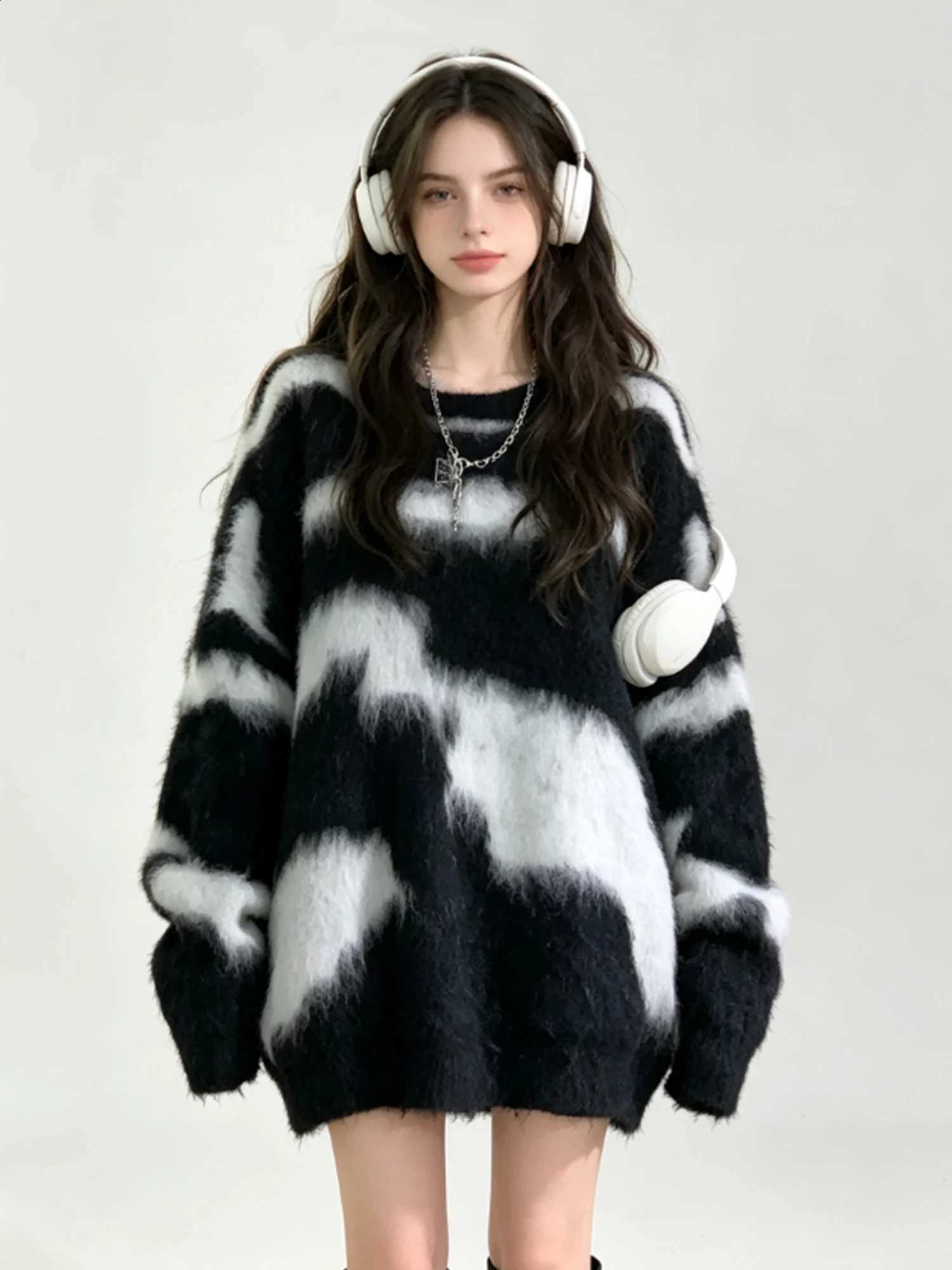 Pullover Women Black Mohair Sweater Y2k Gyaru Vintage O-Neck Long Sleeve Mink Cashmere Sweater Korean Style Knit Top for Women J260916