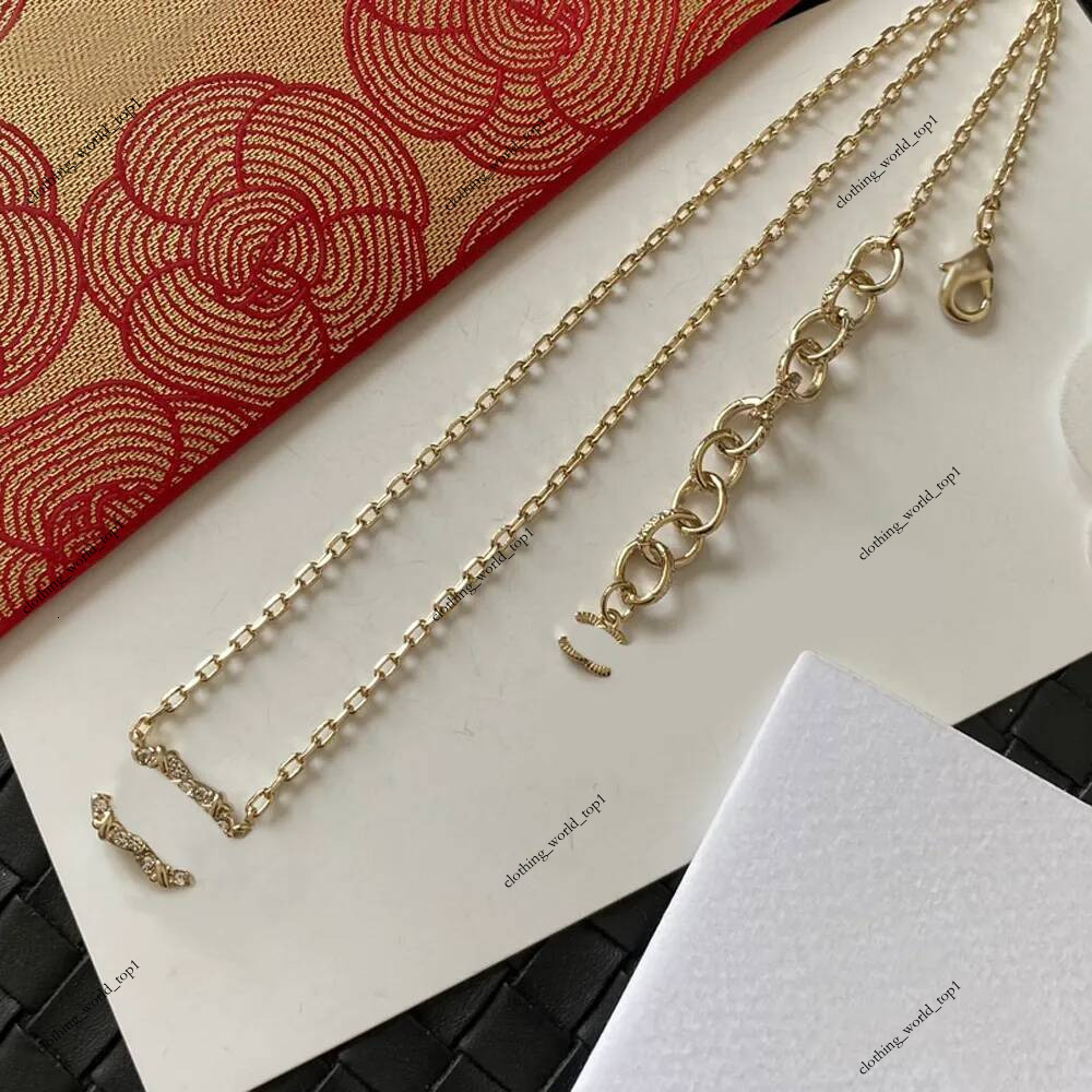 Top Style Luxury Designer Necklace Pendant Necklaces Designers Copper Diamond Letter Brand Men Women Wedding Jewelry High Quality Fashion Accessory