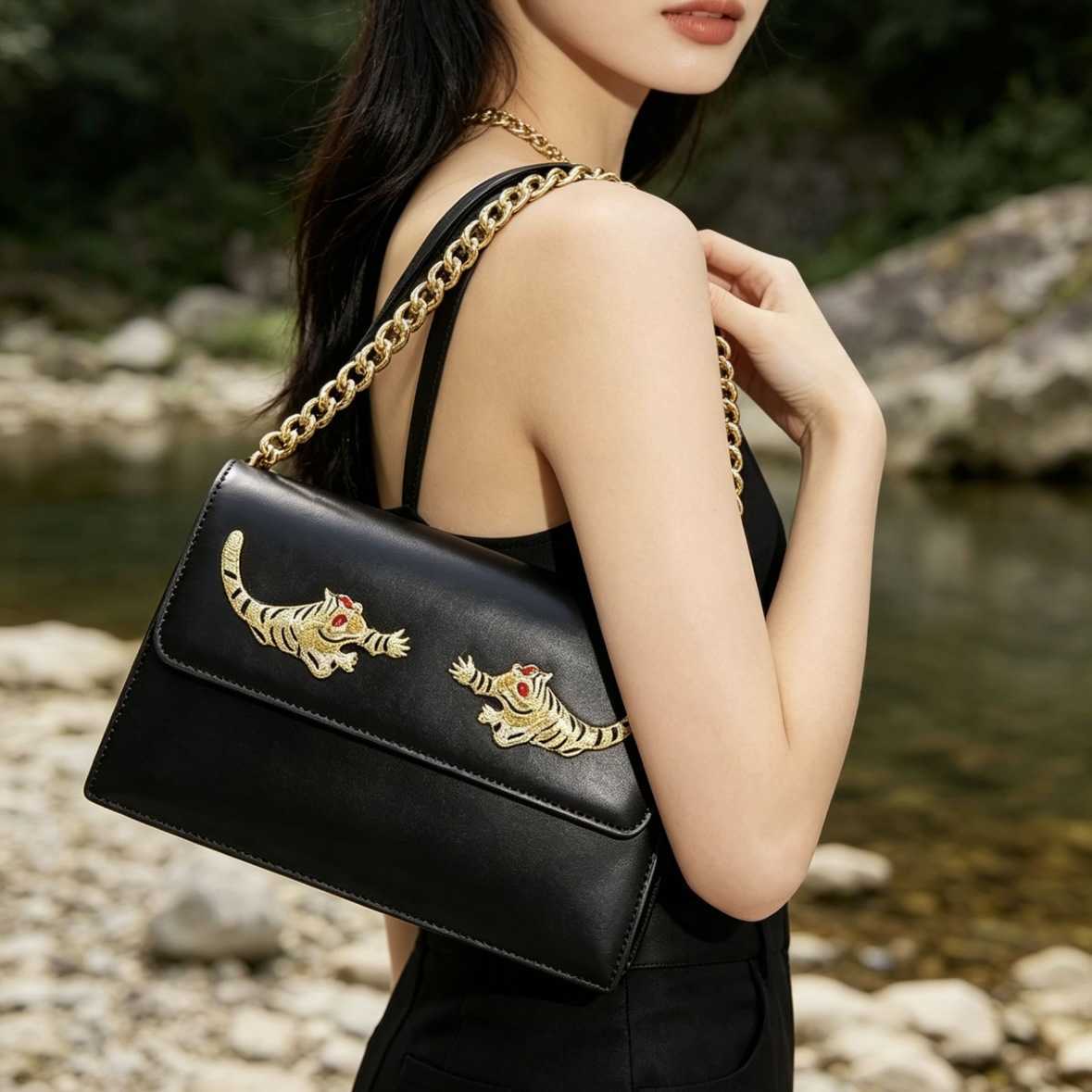 New Niche Designer Bags Women Luxury Handbags Tiger Underarm Bags Small Banquet Evening Bag Fashion Versatile Chain Shoulder Bags 260917
