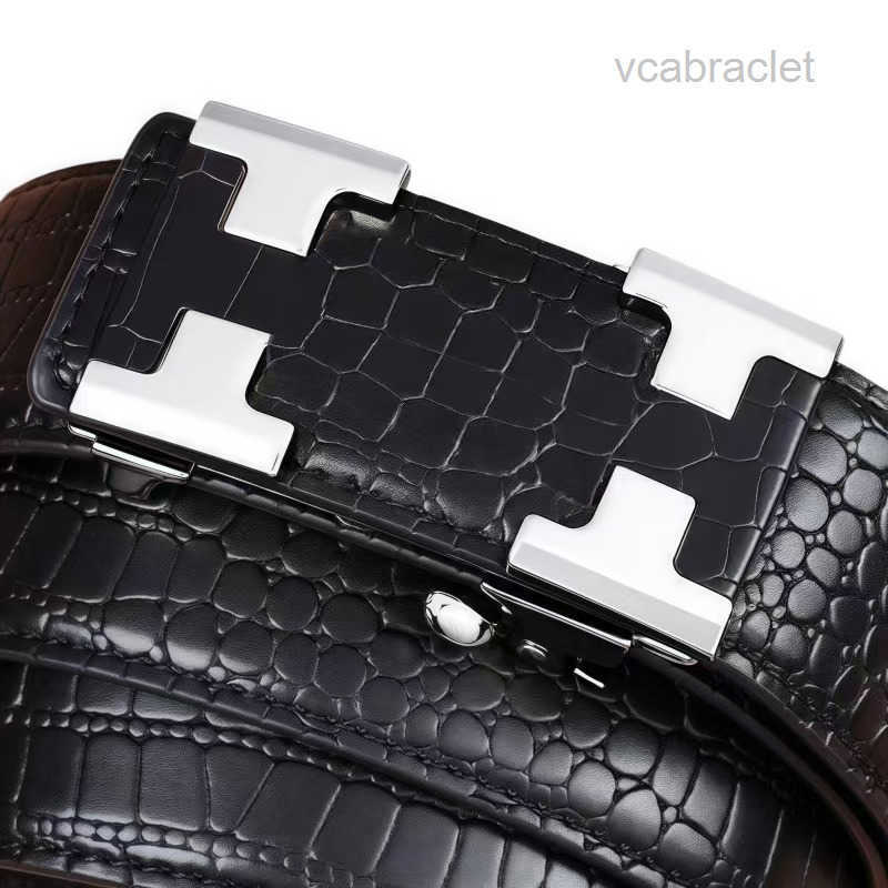 Versatile Designer Belt Men's Luxury Belt 105-130CM Men's Belt Fashion Luxury Casual Letter Automatic Buckle AAAA Belt