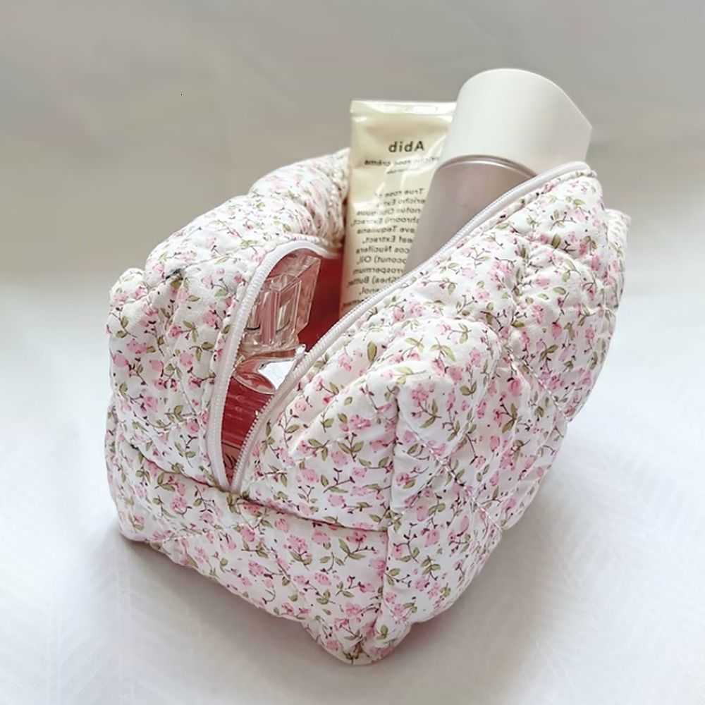 Organizer Floral Storage Puffy Quilted Makeup Bag Flower Printed Makeup Accessory Large Travel Cosmetic Bag Cosmetic PouchT260917