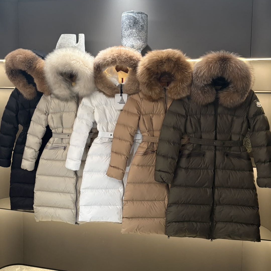 Outdoor Ladies Long Down Jacket Designer Detachable Shearling Hood Adjustable Belt Water Resistant Parka Badge