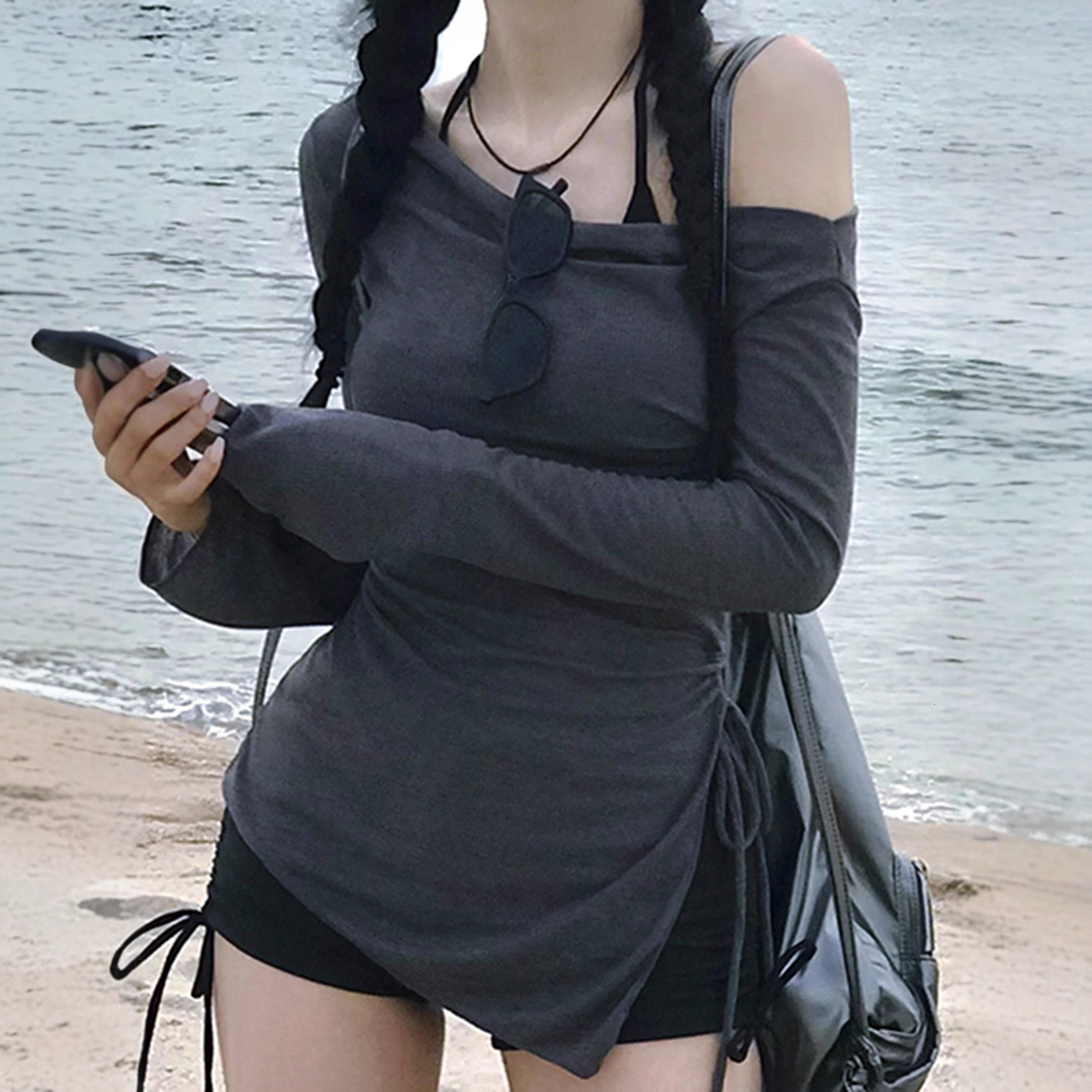 Korean-style casual off-shoulder top straps drawstring, featuring unique design with pleats and a solid color, long-sleeved T-shirt for women 0b