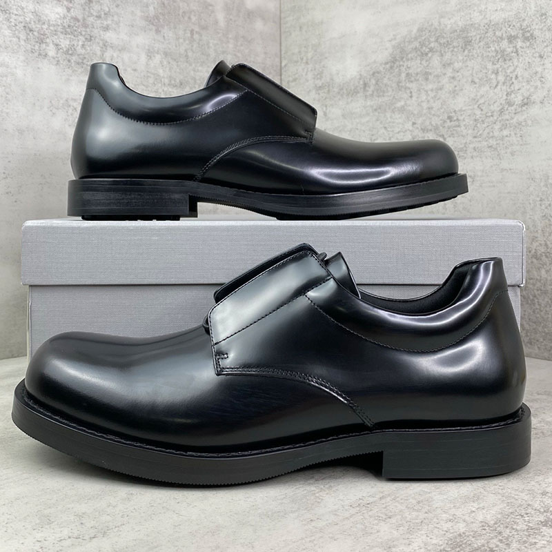 Mens Comfy Derby in Black Designer Men Shiny Calfskin Derby Shoes Square Toe Rubber Notches Wear Resistant Simple Commuting Formal Business Shoes On