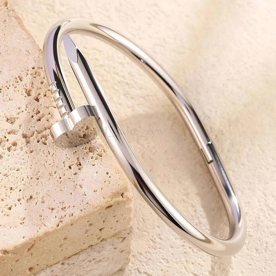Carterly Bracelet Jewellery Designer Jewellery High Quality Cart Textured Zircon Inlaid Heart Silver Stainless Carteres Steel Assortment For Party D