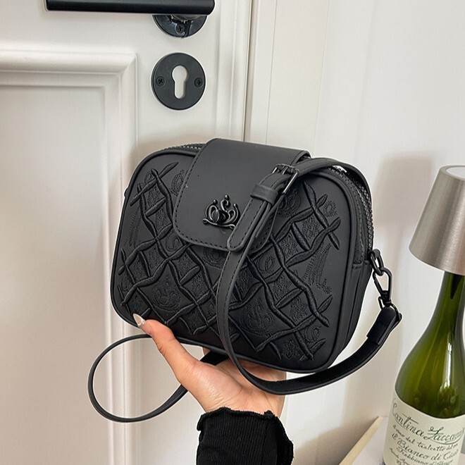 Cross-Border Heavy Small Square For Women 2026 New Model Foreign Trade European And American Retro Quilted Embroidery Single Shoulder Crossbody Bag
