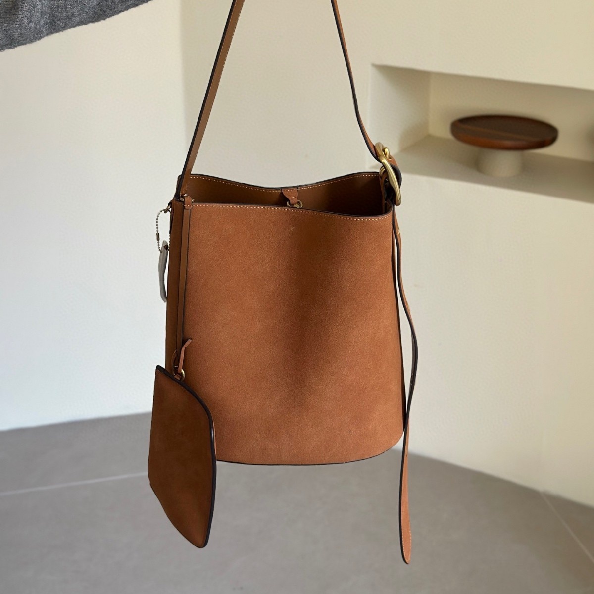 designer fashion C Bag Brooklyn cross body bag Tote bags leather chain bleecher bucket bag women's bag 25 new autumn and winter popular single-