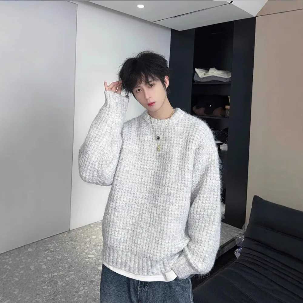 Fashion 2025 New Lazy Autumn Style Round Neck Knitted Casual Sweater College Style Loose Casual Versatile Sweater Top Boutique J260916