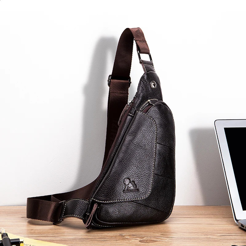Head Layer Cowhide Chest Bag Genuine Leather Men's Triangle Bag Fashionable Retro Mini Bag Single Shoulder Crossbody Bag 260916