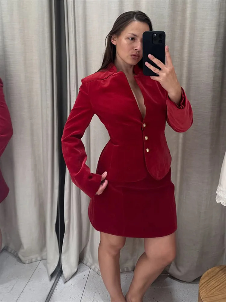 Retro Velvet 2 Piece Set Women Metal Buckle Deep VNeck Waisted Coat Aline Mini Skirt 2026 Autumn Chic Vintage Solid Lady Sets 260916