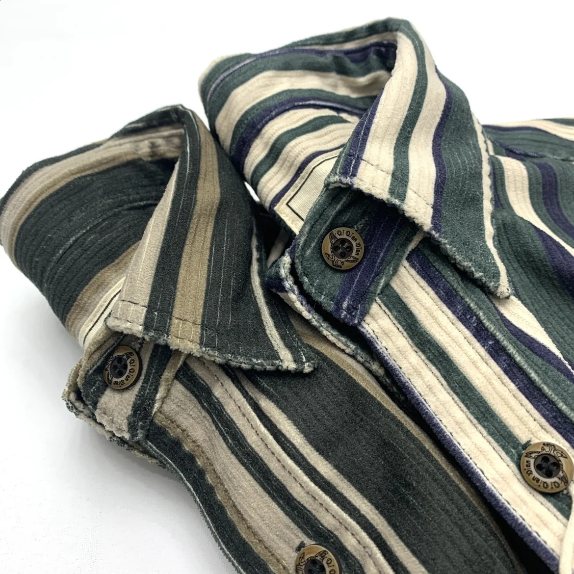 Amikaki Corduroy Striped Shirt For Men Retro Cotton Soft Sticky Loose Casual Long Sleeved Button Down With Chest Pocket 260917