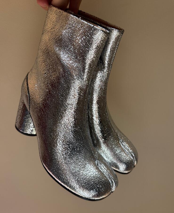 Elegant Design Designer Women Original cowhide Tabi Leather Ankle Boots for autumn and winter, new products with thick heels and short boots