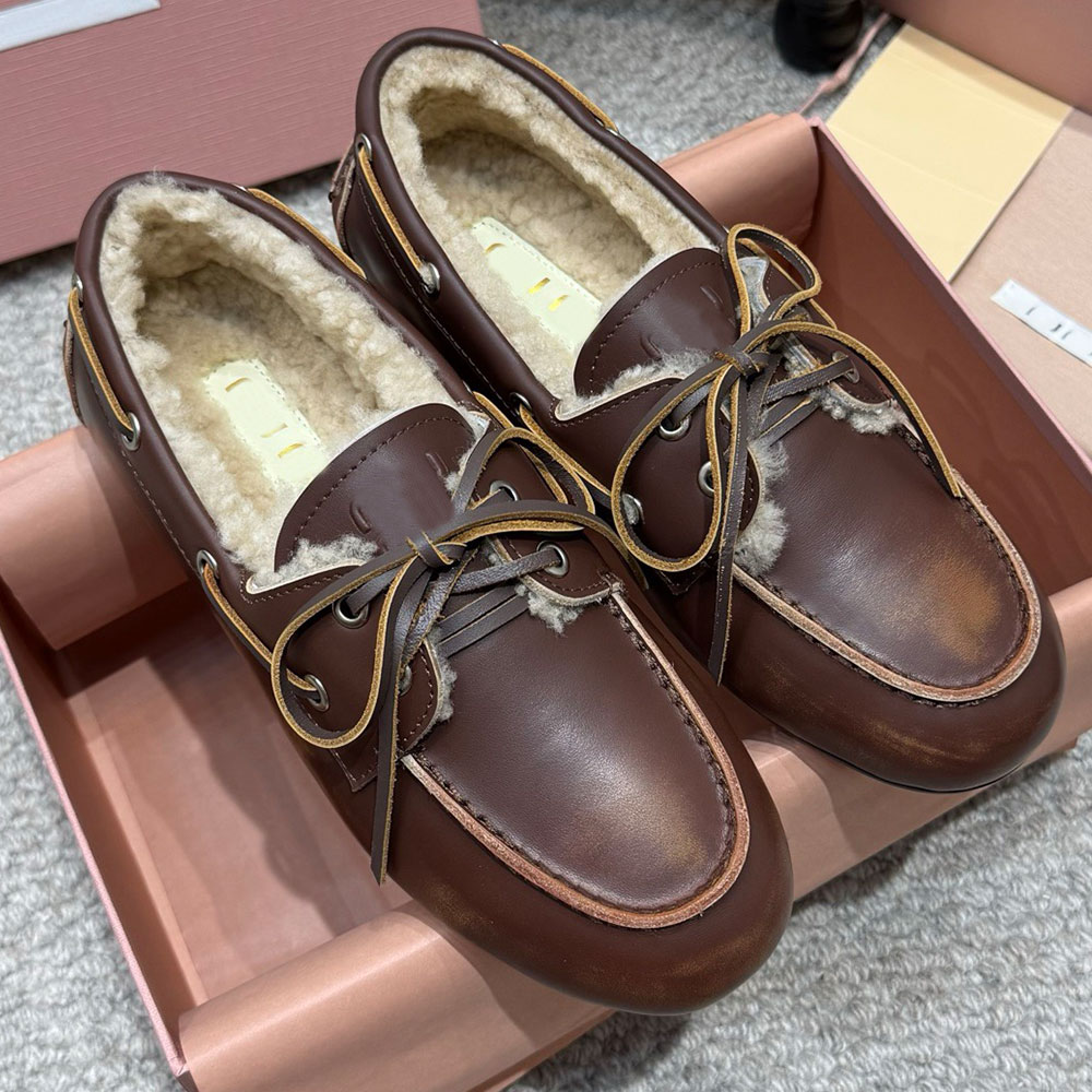 Bleached Leather Deck Shoes Womens Luxury designer loafers With Logo Comfort Casual Flat Loafers Warm Fashion Brand Autumn Winter Loafer Shearling L