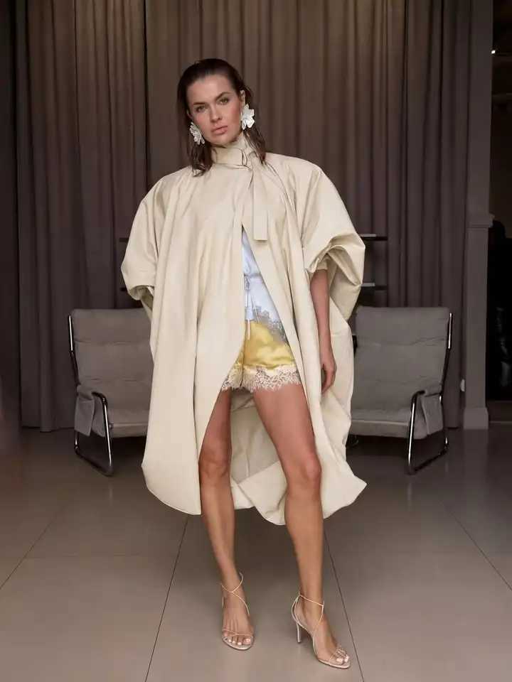Oversized High Neck Women Beige Maxi Trench Coat Lantern Sleeve Loose Fit Solid Color Street Fashion Windbreaker Outer D2609091