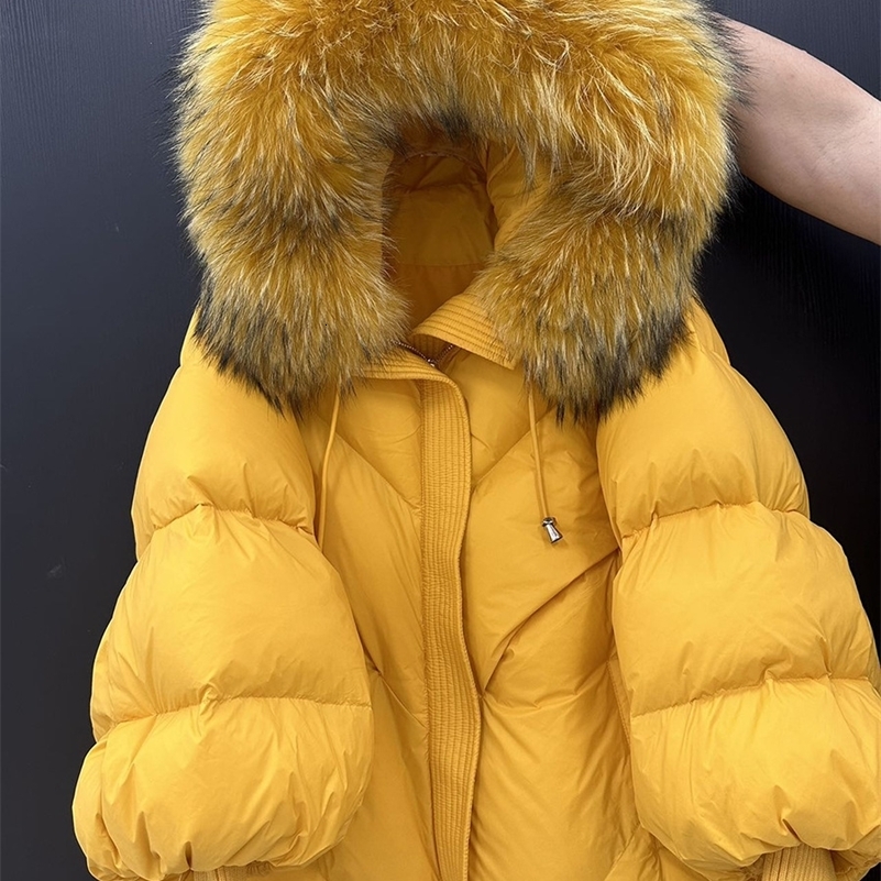 Winter Natural Large Fur Collar Hooded Down Jacket Female Lantern Sleeve Warm Quilted Jacket Women Short White Duck Down Outwear260915ww
