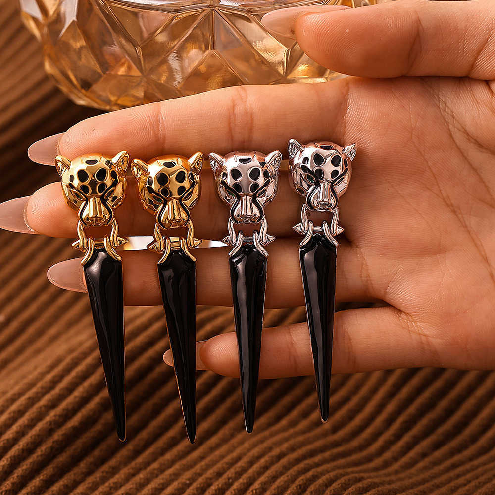 Rivet Earring Enamel Leopard Animal Long Earrings Setting Zircon Diamond Steel Needle Earrings for Women Earbone Clip Gift Jewelry S2609174ZE8