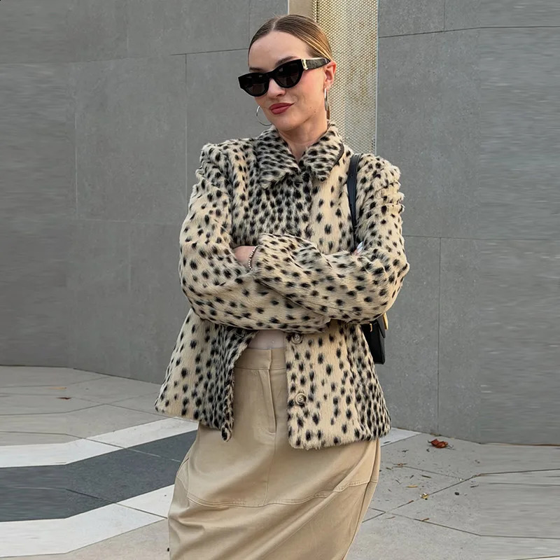 Leopard Print Women Winter Coat Faux Fur Coat Lapel Waist Tightened Jacket Single Breasted Long Sleeve Coat Daily Fashion Wear 260917