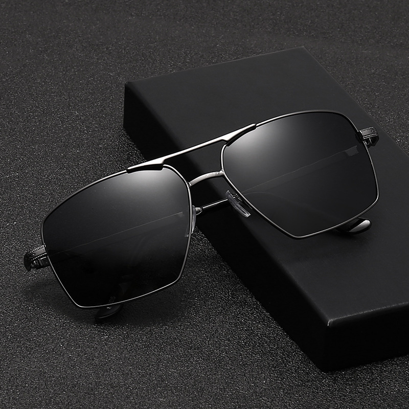 2026 Summer New Polarized Fishing Sunshade Sun Protection Black Metal Glasses Men's Sunglasses Wholesale Factory