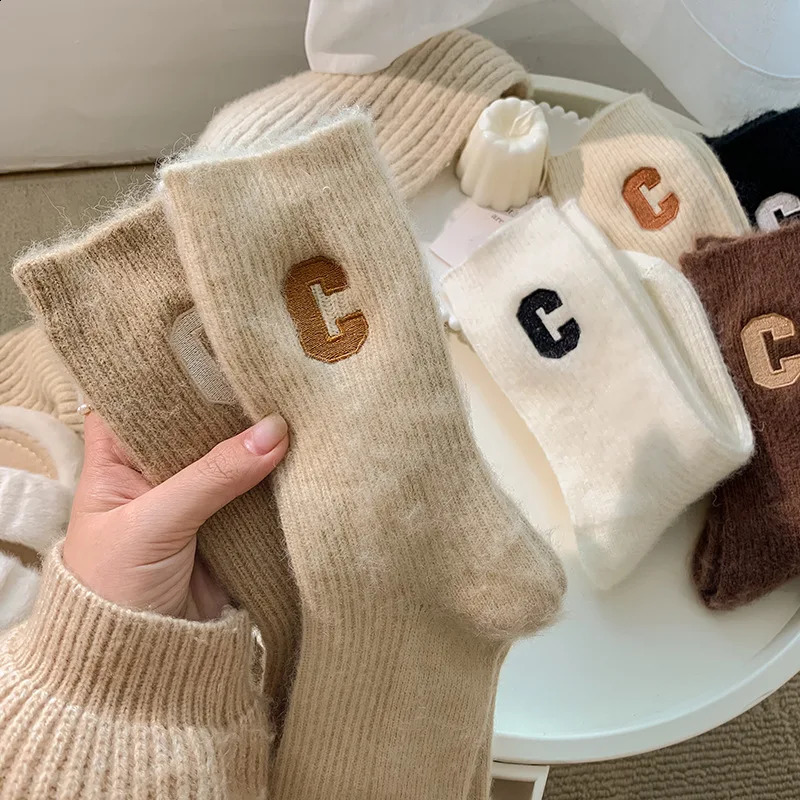 y Women Wool Socks Warm Winter Thick Cashmere Casual Japanese Fashion Solid Color Comfortable Home Sock Long High Quality 260917