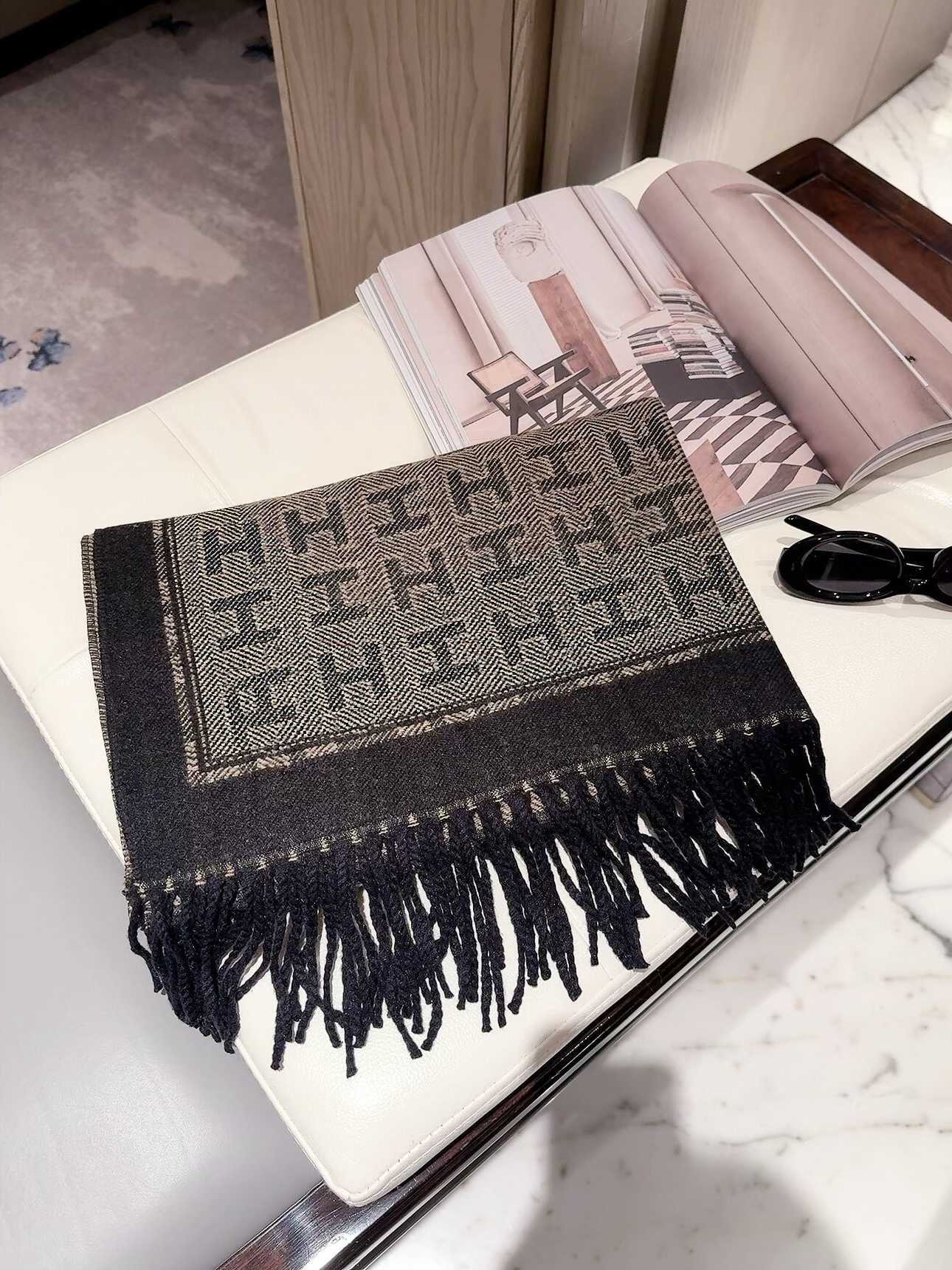 Plaid 2026 Women Man Scarf % Cashmere Scarves For Winter Warm Womens and mens Long Wraps Size 180x30cm Ao121 S260917GSV7