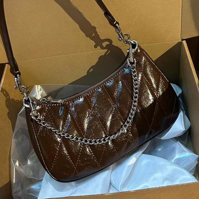 CDY83 Designer Lady Teri Underarm Bag Fashion diamond grid quilted chain crescent bag Vintage Luxury Oil Wax Leather One Shoulder Hand Pulling Stick