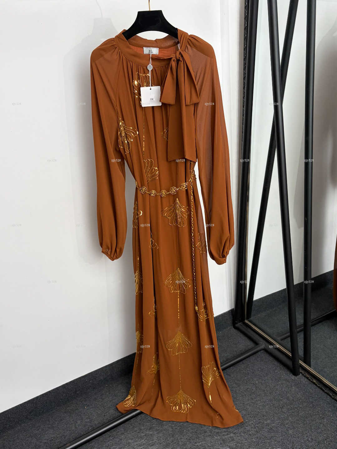 New Women Maxi Dress Gold Beaded Sequin Embroidery Long Sleeve Gown women designer clothes Camellia Chain Belt Long-Sleeve Evening Gown A024X01N040