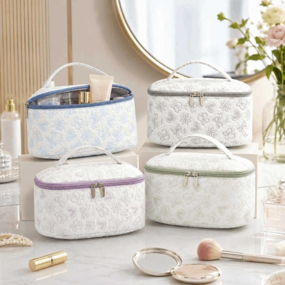 Capacity New Large Makeup Bag Floral Pattern Fashion Cosmetic Storage Bag Simple Travel Cosmetic Bag TravelT260917