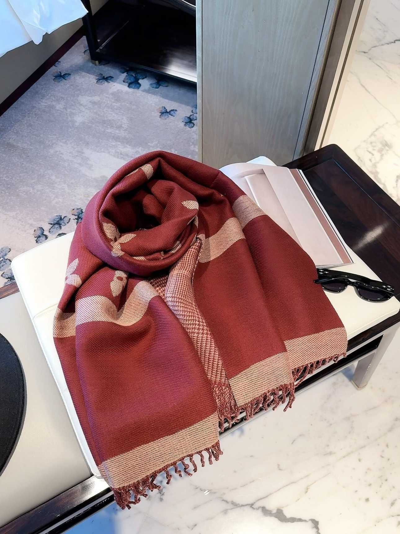 Plaid 2026 Women Man Scarf % Cashmere Scarves For Winter Warm Womens and mens Long Wraps Size 180x65cm Ao116 S260917R2A8