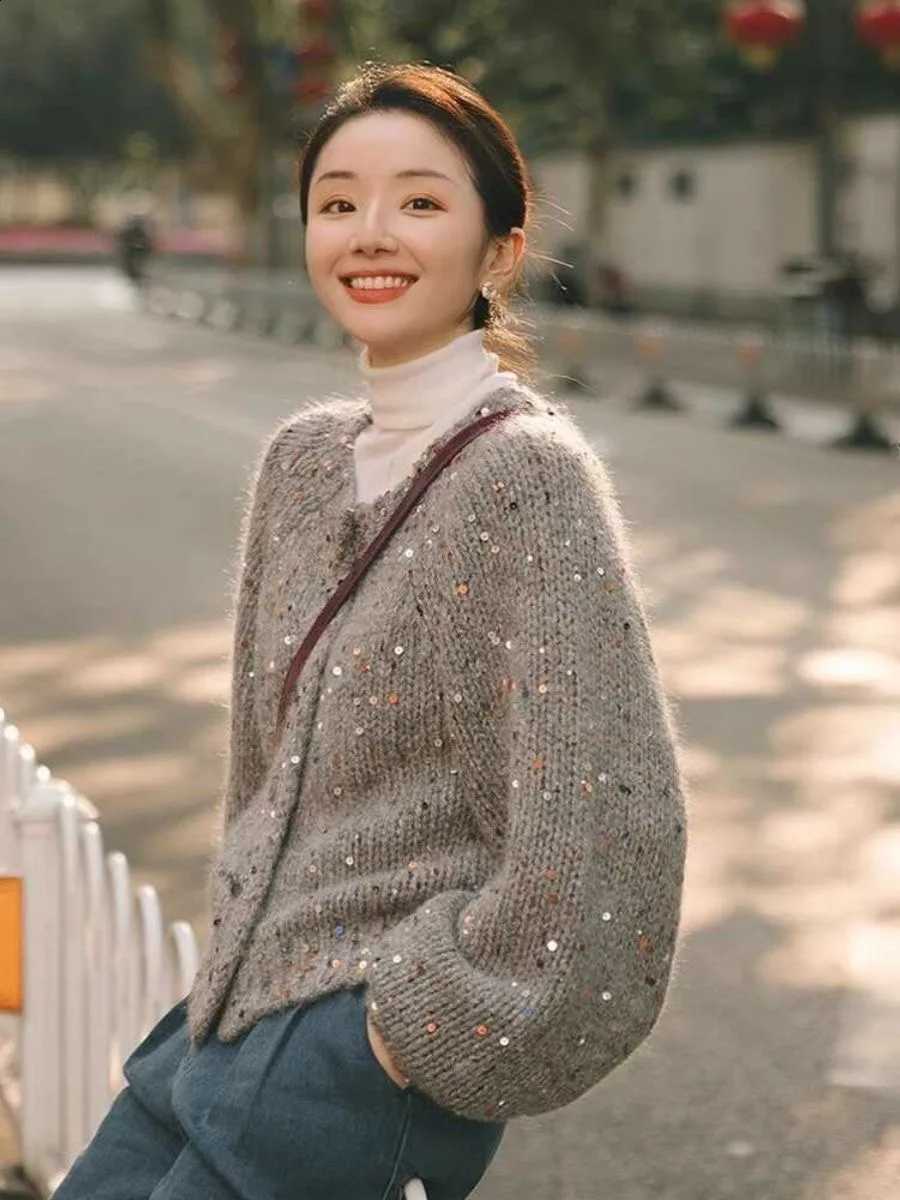 Bear Gray Fur Sequin Knitted Sweater Women's Casual Autumn Winter High-End Design Fashion Thickened V-Neck Button-Up Long Sleeve J260916
