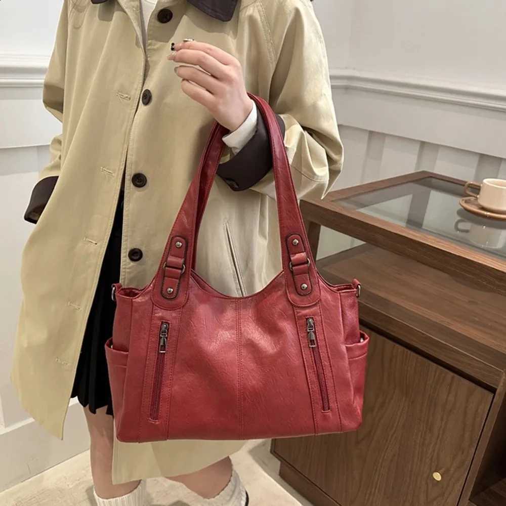Casual PU Shoulder Bag Locomotive Style Soft Commuting Handbag Waterproof Large Capacity Underarm Tote Bag Work H260916