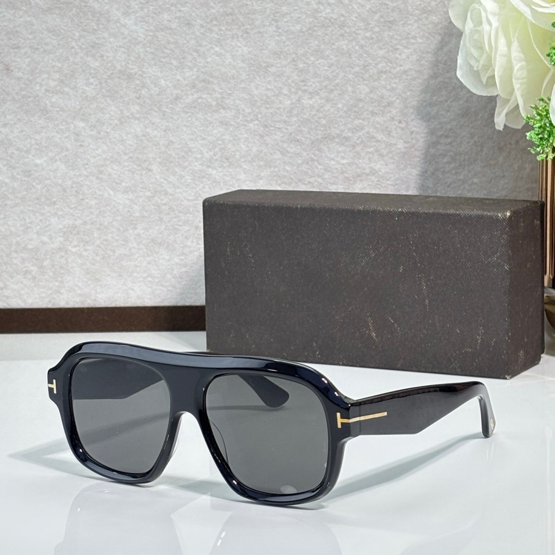 Women Oversized Cross Metal Frame Sunglasses, Luxury Hollow Oval Butterfly Eyewear, Gradient UV400 Lens Fashion Ladies Sun Glasses