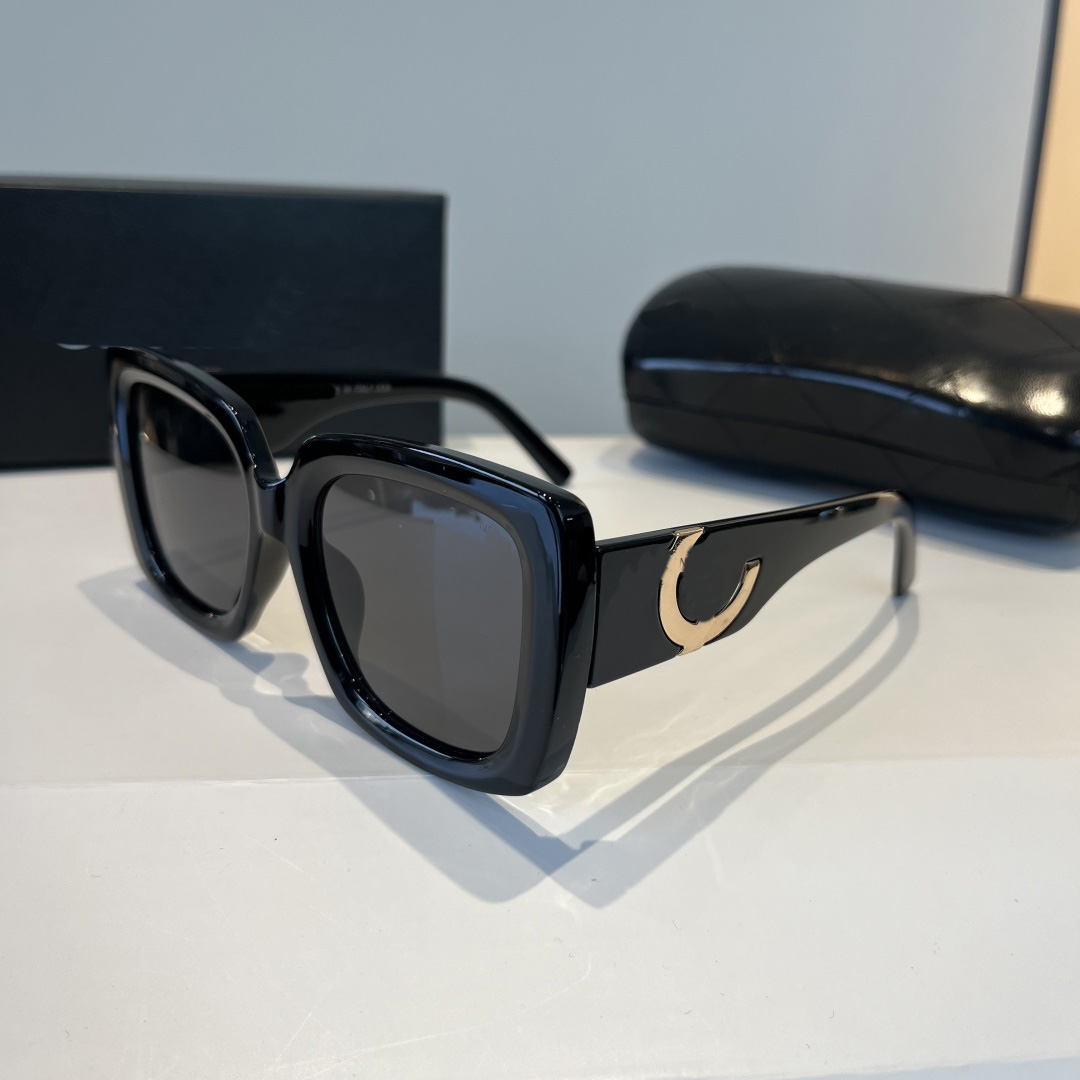 High Quality Luxury Polarized C Designer Sunglasses for Men and Women Stylish Sun-Blocking Perfect for Beach travel Vacations CCliness ghjhg54fd