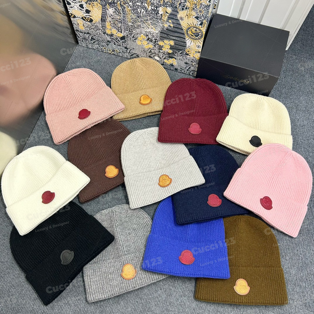 Luxury Rib Knit Beanie Soft Acrylic Solid Color Turn Up Cuff Winter Hat with Badge Decor Warm Outdoor Hat for Men Women