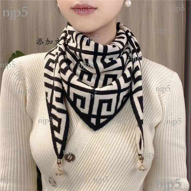Knitted Magnetic Closure Triangular Multi-color Style Designer Scarf Little Ostrich Pattern Fashionable And Elegant Combination