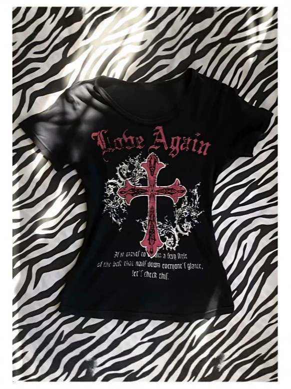 2026 Korean-style new versatile cross-print fitted short-sleeve top, slim-fit, fashionable, with a pure and alluring vibe, perfect for trendy girls
