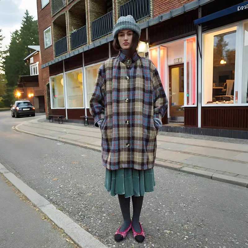 autumn and 2025 winter women's new plaid stand collar woolen coat fashion design winter warm clothes women's windbreaker C260917