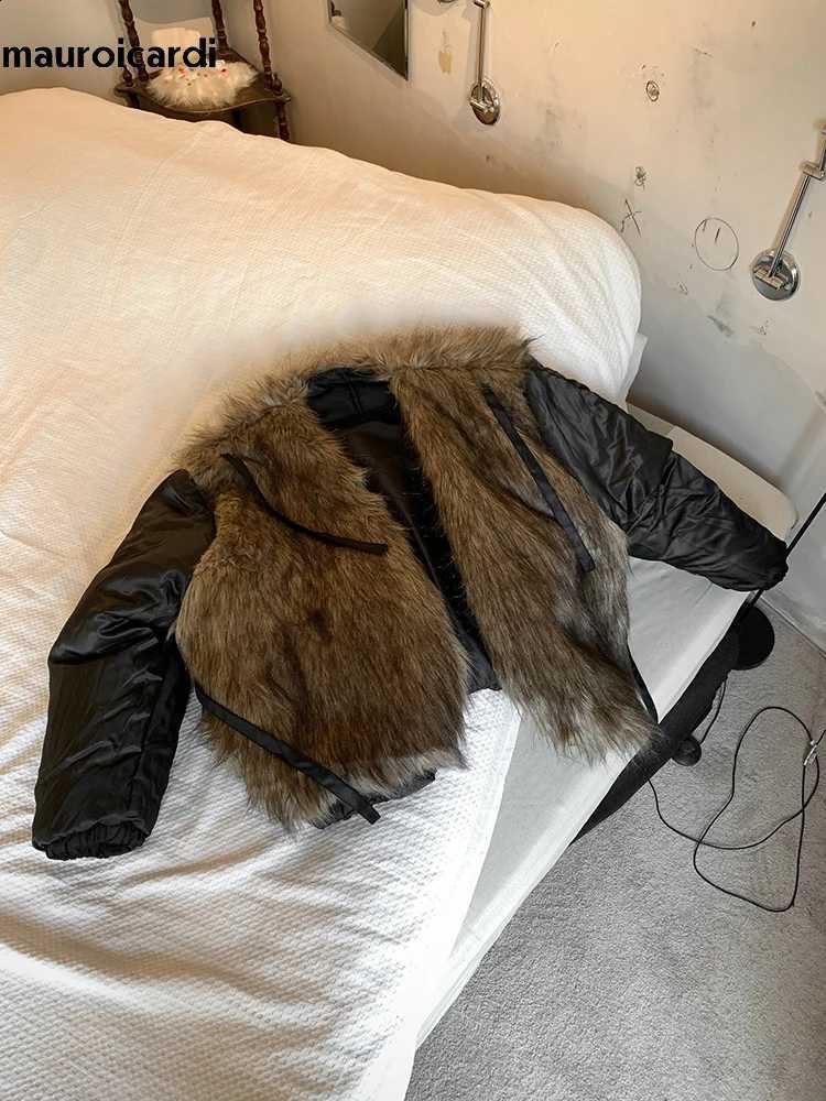 Thick Mauroicardi Oversized Winter Cool Warm Hairy Shaggy Reversible Faux Fur Parka Men Fluffy Jacket 2024W260915