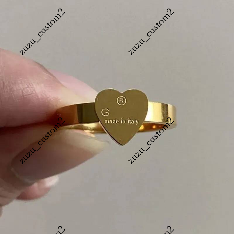 Top Quality Extravagant Simple heart Love Ring 3 Colors Stainless Steel Couple Rings Fashion Women Designer Jewelry Lady Party Gifts