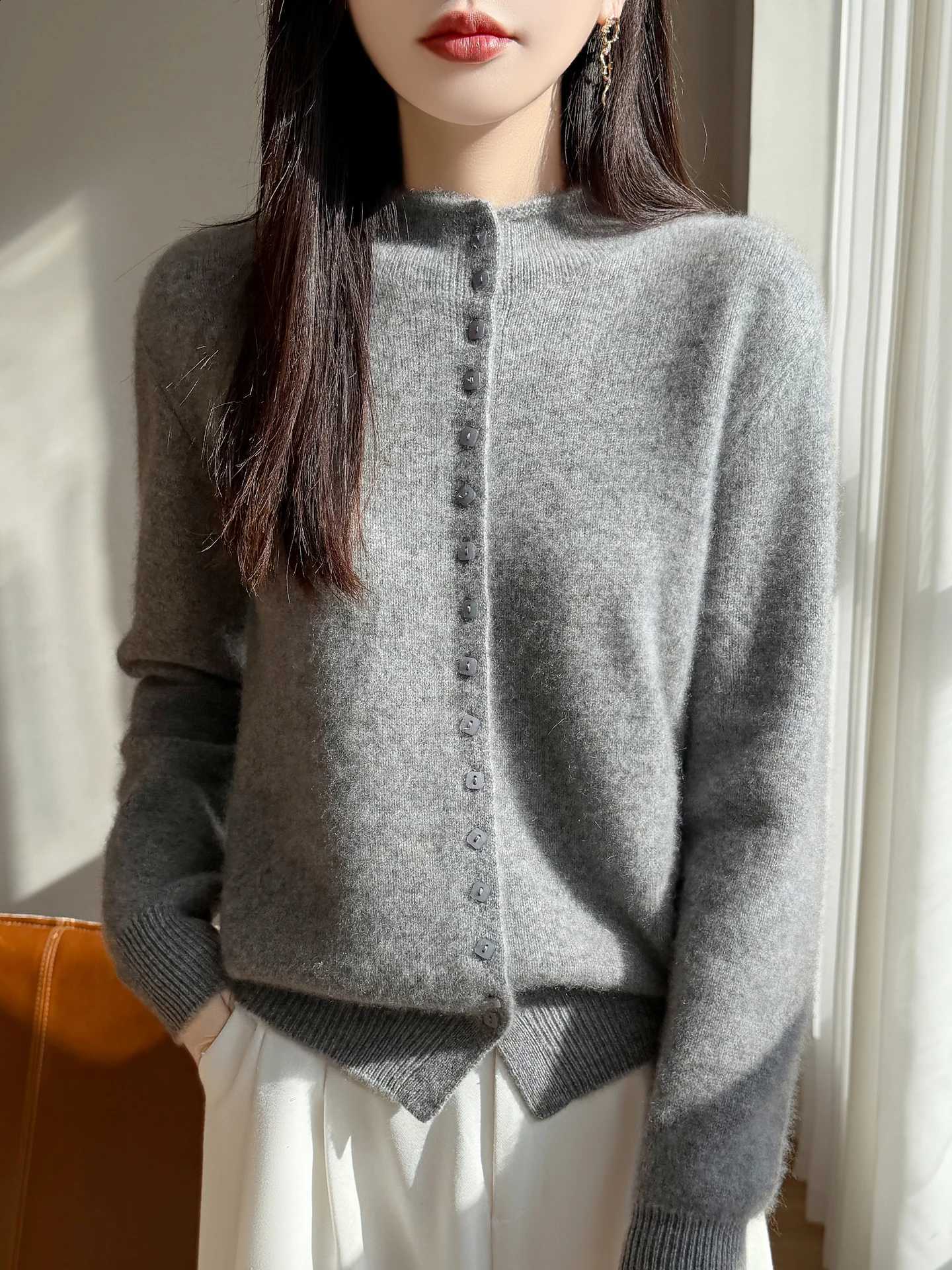 Autumn Winter 100% Pure Wool Cardigan Sweater Women's Soild Single Breasted Basic Long Sleeve Tops Cashmere Knit Coats High-end X260916