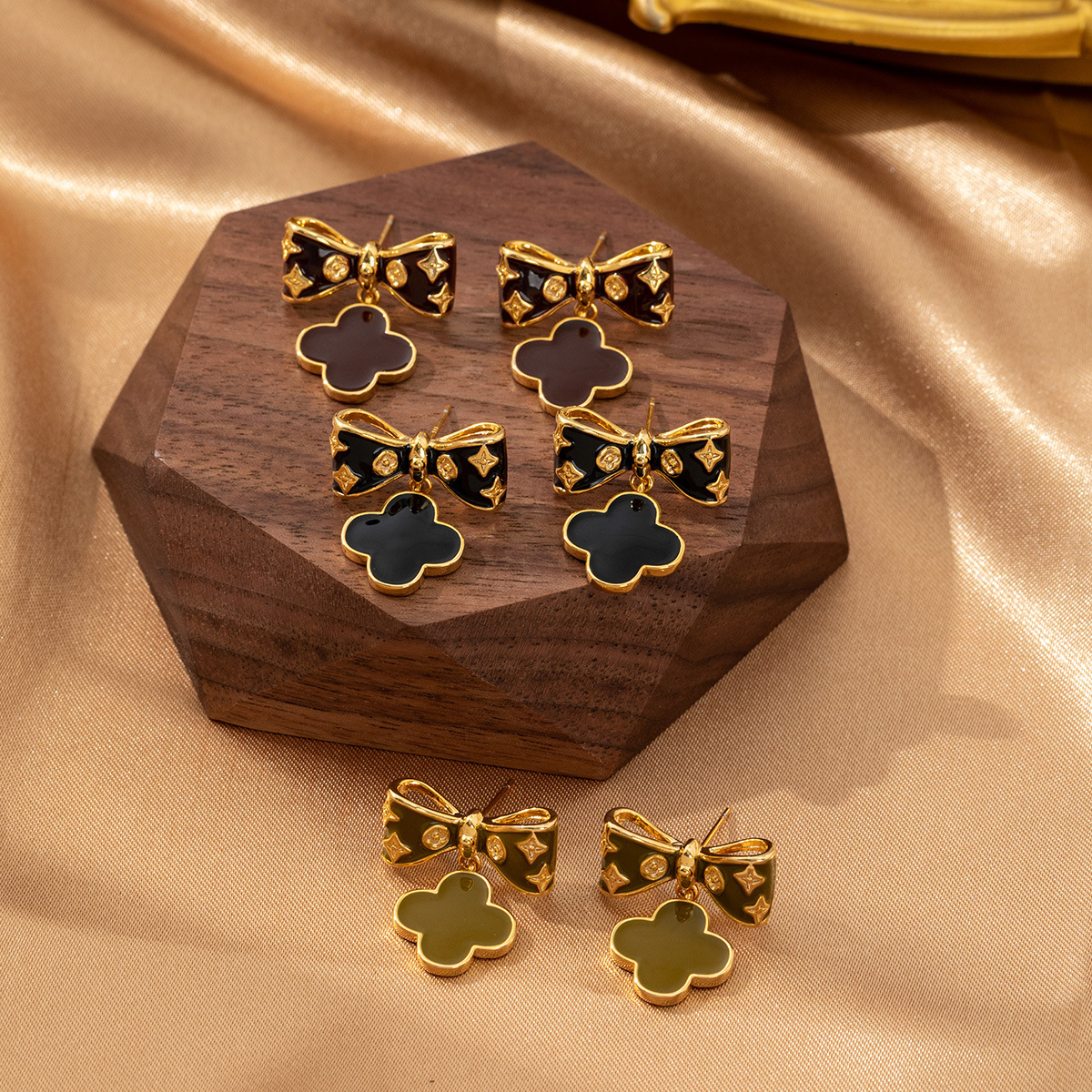Luxury Brand Designer Jewelry Original Design, Oil-Drop Butterfly Knot Four-Leaf Clover Earrings, Women's Copper Real Gold Plating, Lightweight