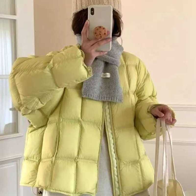 New Korean Version 2026 Winter O-Neck Cute Small Grid Loose Warm Bread Clothing Down Cotton-padded Coat Women Puffer Parkas H260917