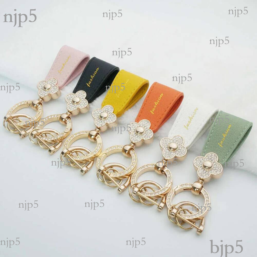 High-End Rhinestone Four-Leaf Clover Bag Charm Keychain, French Style Leather Lanyard Pendant, Car & Handbag Accessory