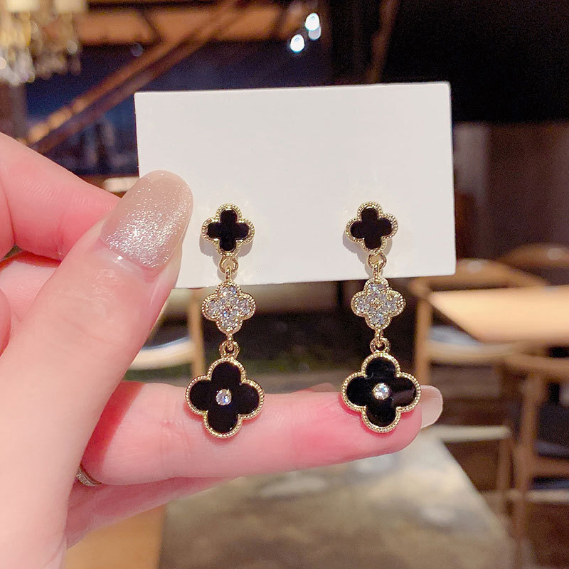 Luxury Brand Designer Jewelry Long Four-Leaf Clover Earrings, Korean-Style, Exuding Elegance And A Chic, Ethereal Vibe, Popular Among Influencers, S