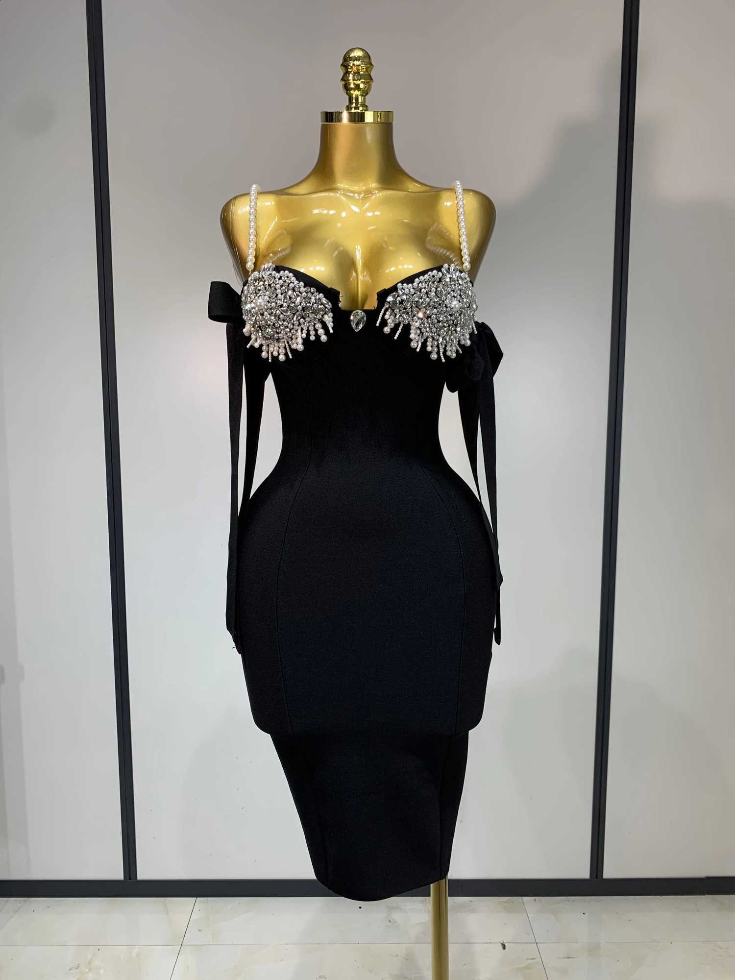 Backless Women Sexy Pearl Diamonds Crystal Bodycon Bandage Dresses Celebrity Elegant Evening Party Club Dress Vestido C260917