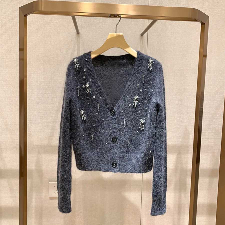 Autumn Women's Grey 2025 V-Neck Wool Cardigan Beaded Rhinestone-Embellished Designer Knitwear Top J260916