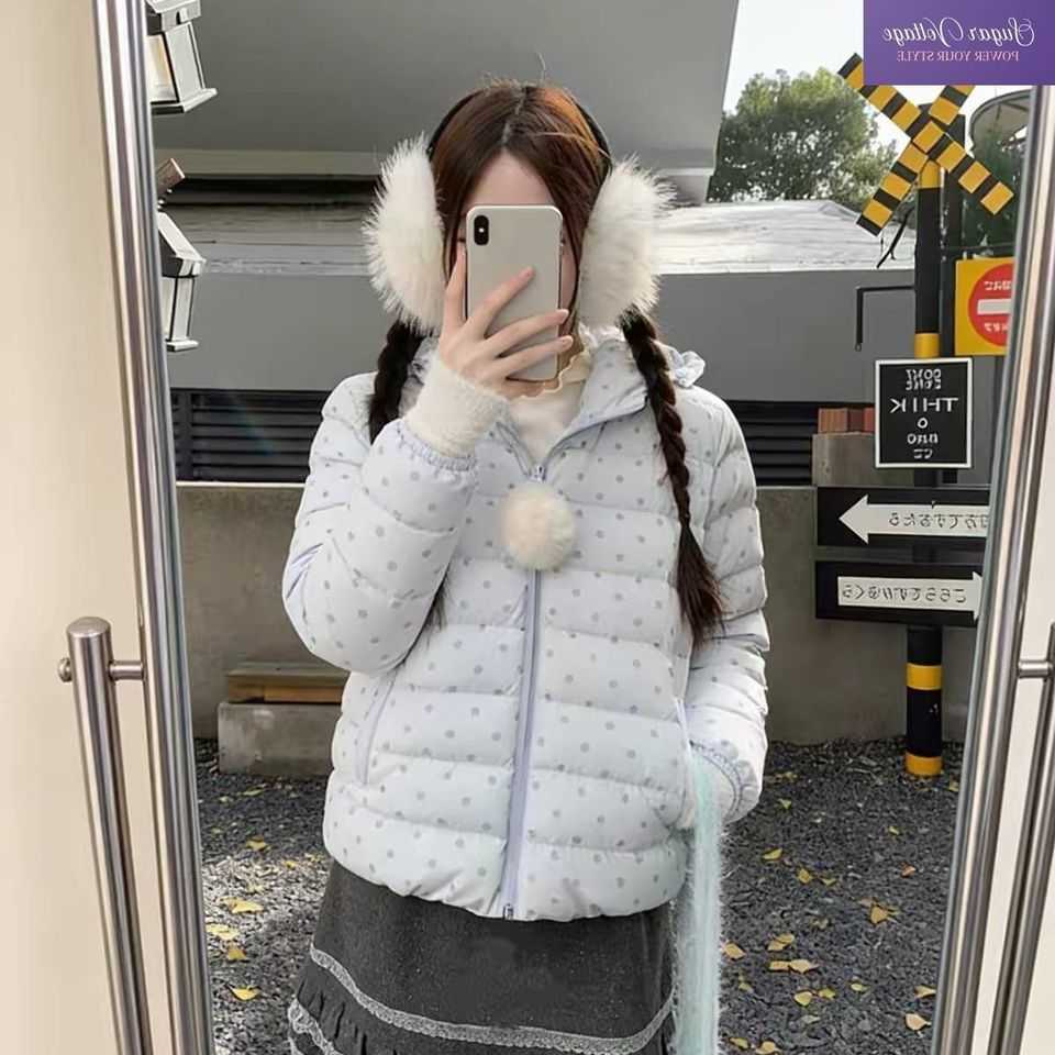 Chic Kawaii Winter Polka Sweet Dot Quilted Hooded Puffer Parka Women Pom Trim Zip Up Loose Fit Warm Coat Casual Daily Outfit H260917