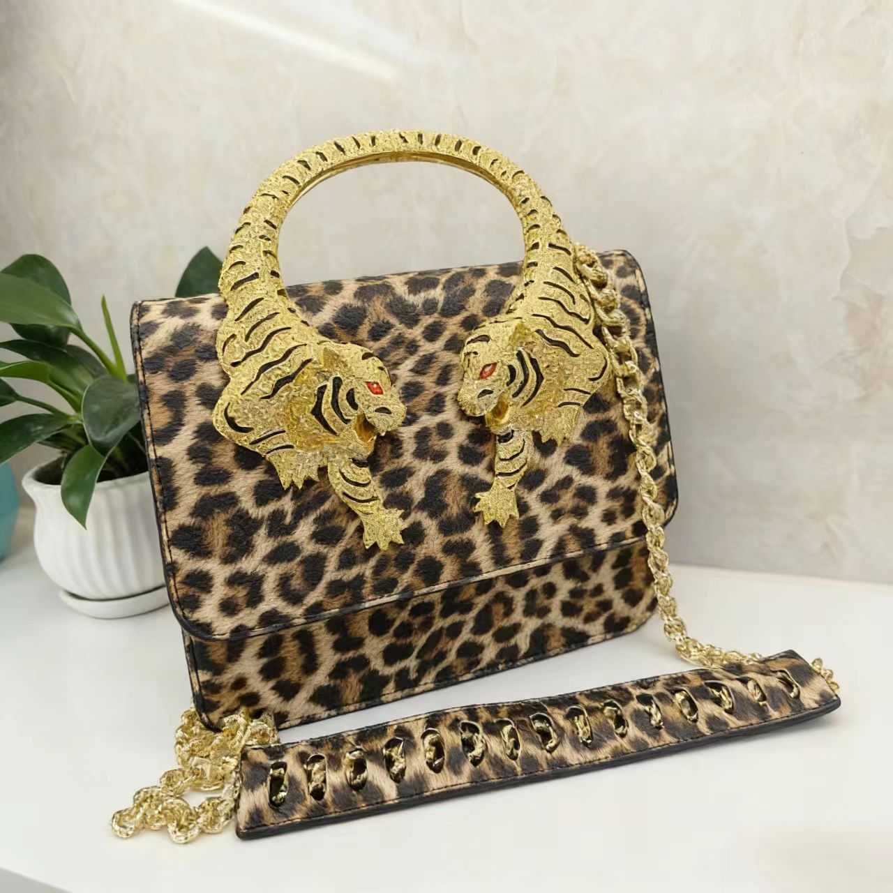 Mirror Quality Designer Bags 2026 Trends Tiger Handle Tote Bags For Women Handbag Crossbody Shoulder Bag Luxury Leather Purses 260917