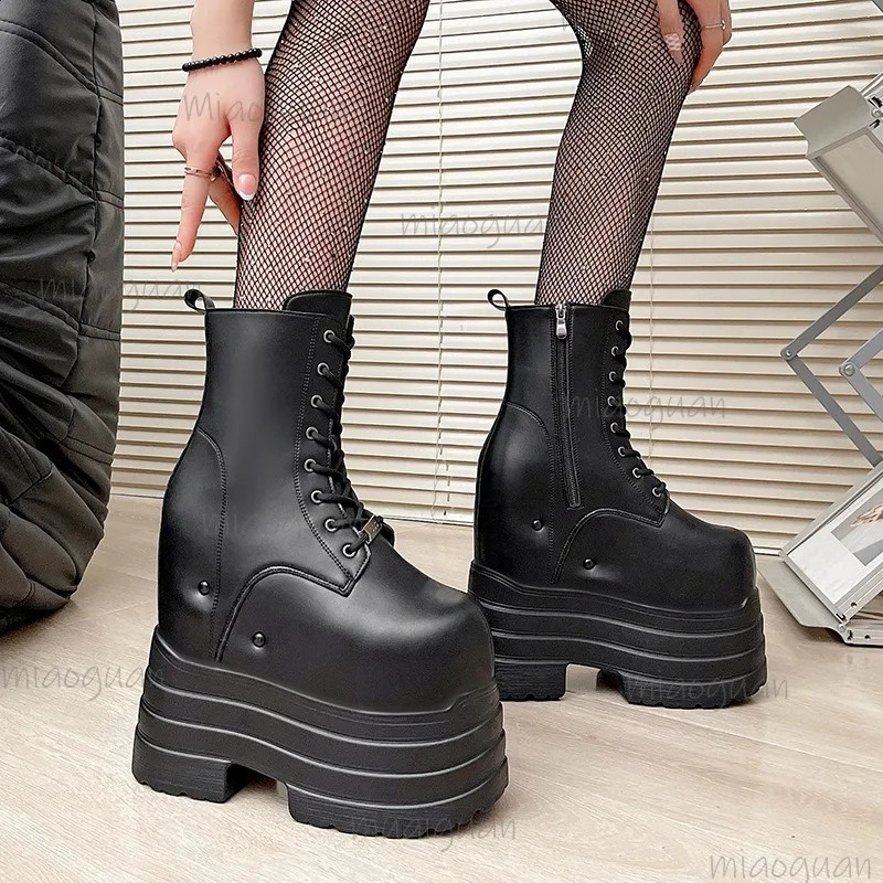 Height Increasing Womens High Boots Black Leather Thick Bottom Platform Shoes Side Zip Gothic Punk Short Boots Street Style 260916